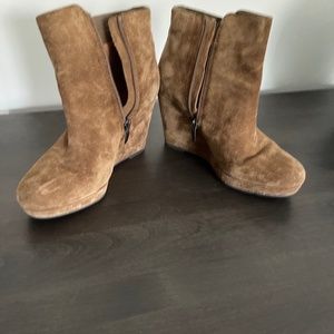 VIA SPIGA Tan suede bootie